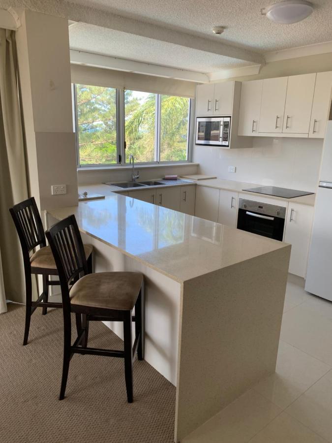 Pacific Regis Beachfront Holiday Apartments Gold Coast Kültér fotó
