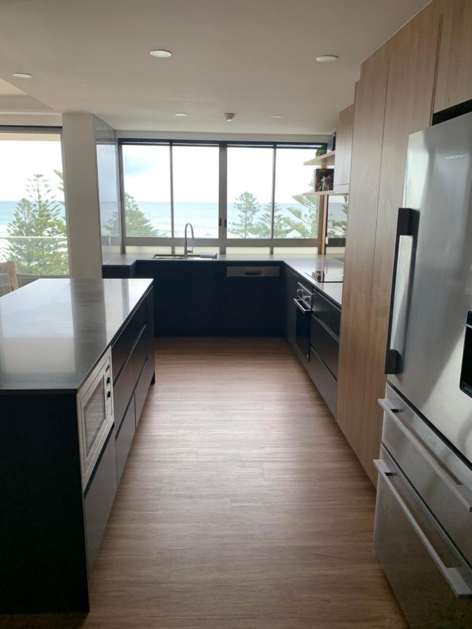 Pacific Regis Beachfront Holiday Apartments Gold Coast Kültér fotó