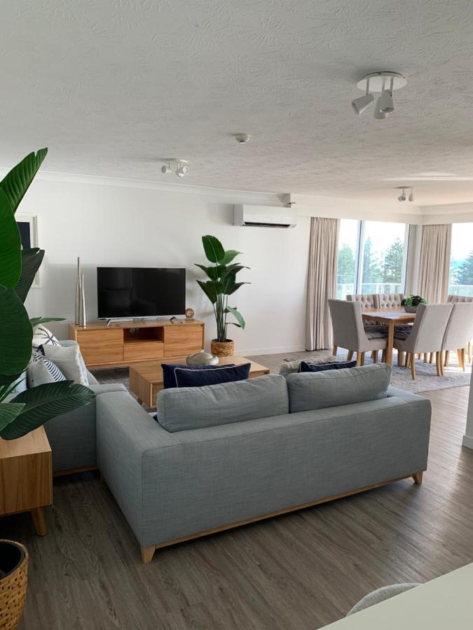 Pacific Regis Beachfront Holiday Apartments Gold Coast Kültér fotó