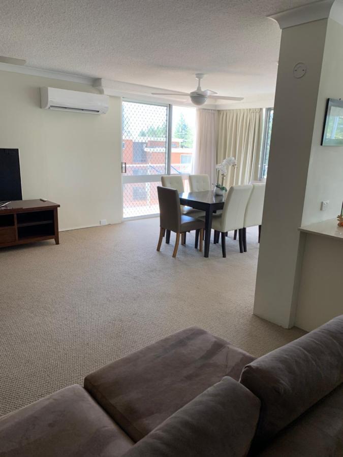 Pacific Regis Beachfront Holiday Apartments Gold Coast Kültér fotó