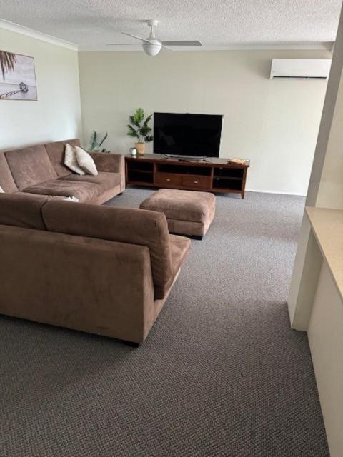 Pacific Regis Beachfront Holiday Apartments Gold Coast Kültér fotó