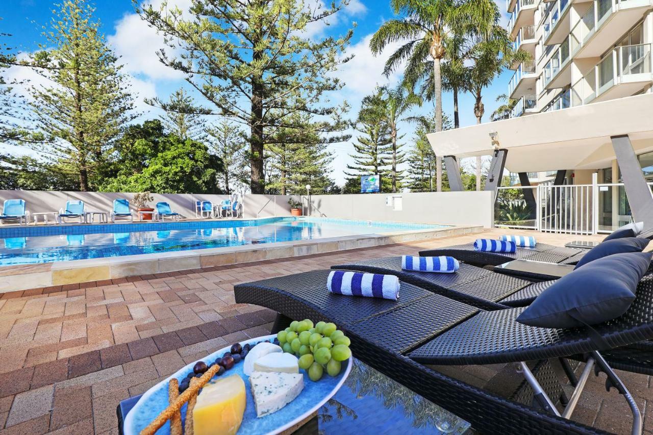 Pacific Regis Beachfront Holiday Apartments Gold Coast Kültér fotó