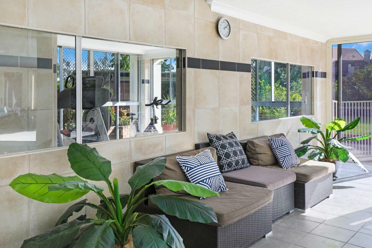Pacific Regis Beachfront Holiday Apartments Gold Coast Kültér fotó