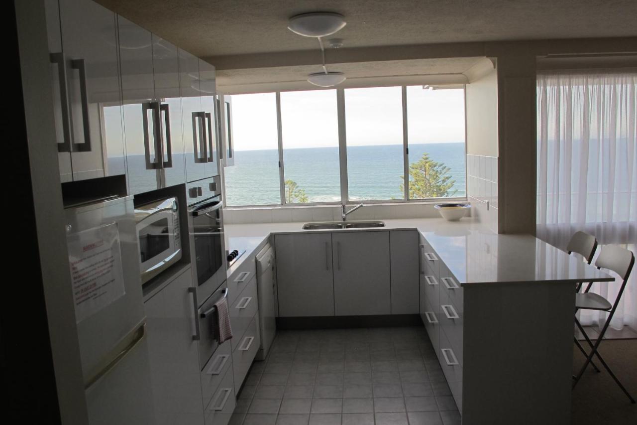 Pacific Regis Beachfront Holiday Apartments Gold Coast Kültér fotó