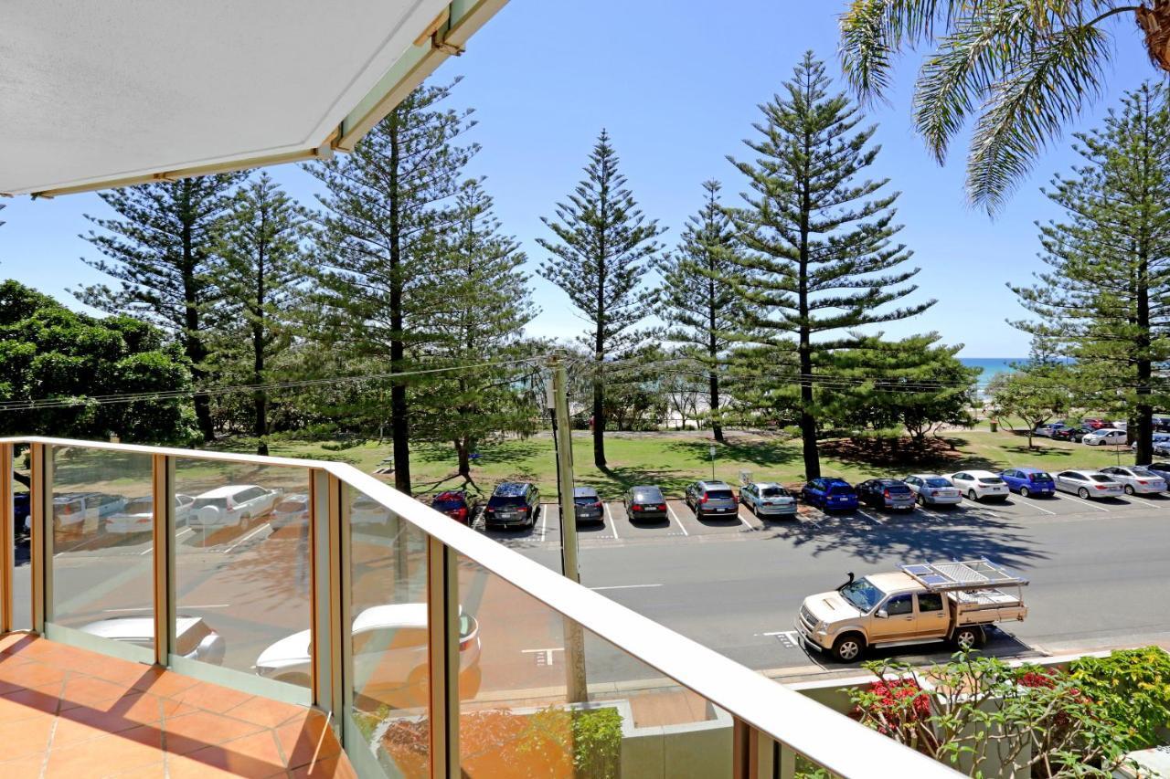 Pacific Regis Beachfront Holiday Apartments Gold Coast Szoba fotó
